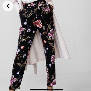 Express Ankle floral pant.